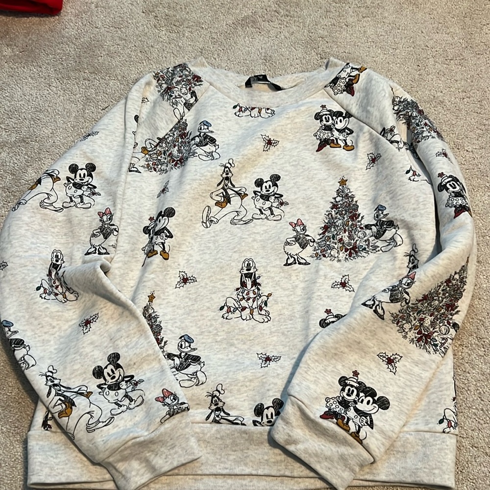 Sweatshirt